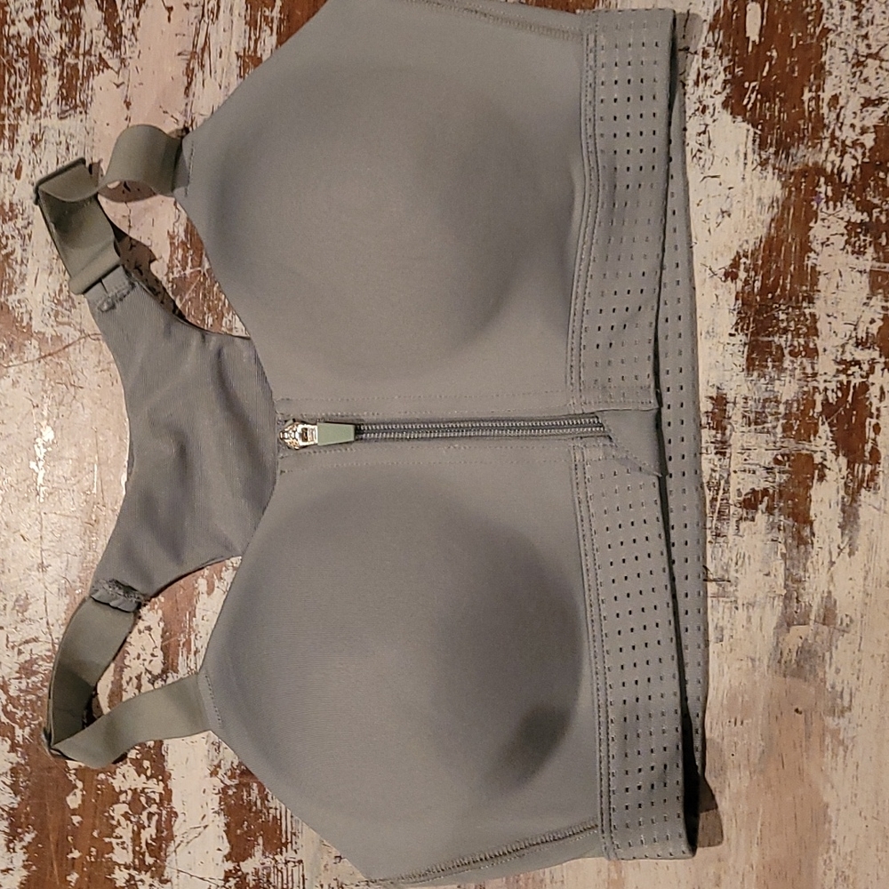 Nwot Green sports bra